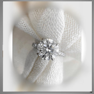 3.55 Carat Brilliant Cut Round Diamond Solitaire Engagement Ring VVS2
