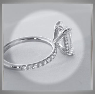Gorgeous*** 3.60 Carat  Radiant Cut Diamond Solitaire Engagement Ring  VS1 F *** By Chelsea Leigh and Company