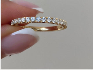 Sale *** 2.30 Carat VS1 E Round  Diamond Solitaire Whisper Thin Engagement Ring  SHOWS BIGGER *** By Chelsea Leigh and Company