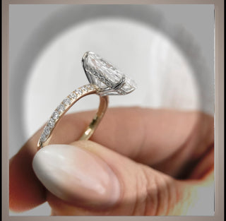 On**SALE** 3.50 Carat Brilliant Cut Oval Diamond Solitaire Engagement Ring ***by Chelsea Leigh and Company