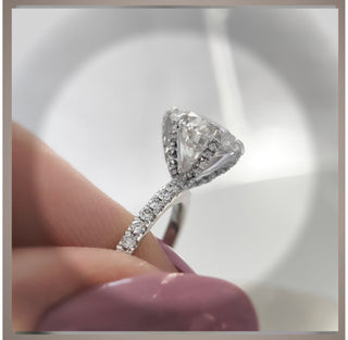 On SALE ****3.05 Carat Brilliant Cut Round Diamond Solitaire Engagement Ring VS1   *** By Chelsea Leigh and Company