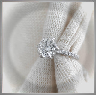 On Sale*** 2.50 Carat Brilliant Cut Round Diamond Solitaire Engagement Ring VS1 F ***By Chelsea Leigh & Company