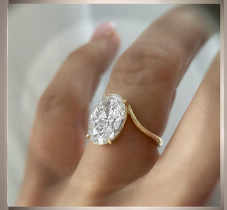 NEW ***3.50 Ct  Brilliant Cut Oval Diamond Solitaire Engagement Ring  *** By Chelsea Leigh and Company