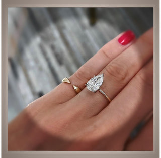 OnSale***3.10 Ct  VS1 Brilliant Cut Pear Diamond Solitaire Engagement Ring *** By Chelsea Leigh and Company